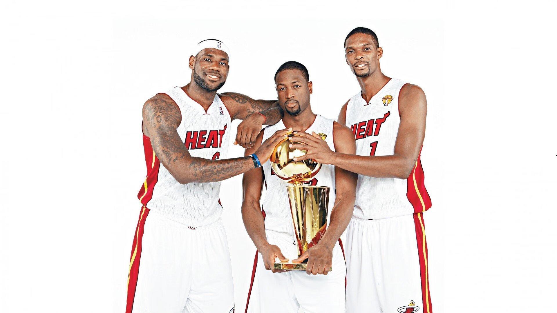 足球场上的钢铁洪流，当战术纪律化身移动堡垒，改写现代绿茵美学