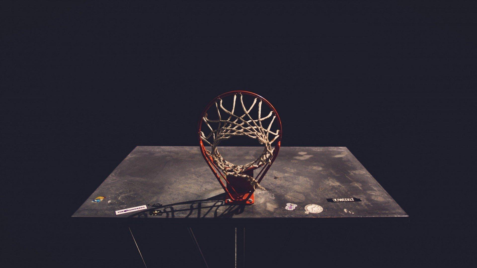 勇士与森林狼冲突升级,戈贝尔事件引发联盟上诉,裁判判罚成焦点